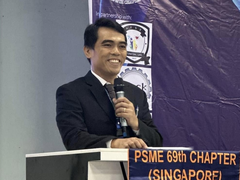 A founder giving a speech at the front.
